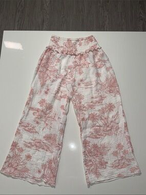 Ocean Drive White Gauze Pants with Blush Floral Print Size M